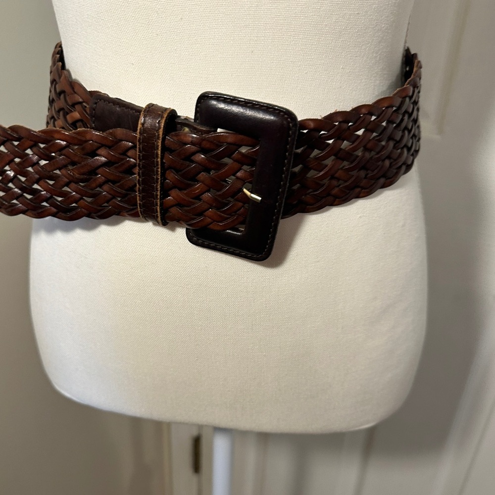 Anne Klein woven belt.
